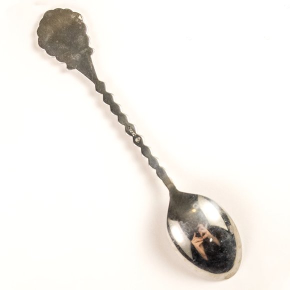 Alberta WILD ROSE Emblem Collectible Souvenir Spoon Canada Prairie Flower Pink - Picture 3 of 3